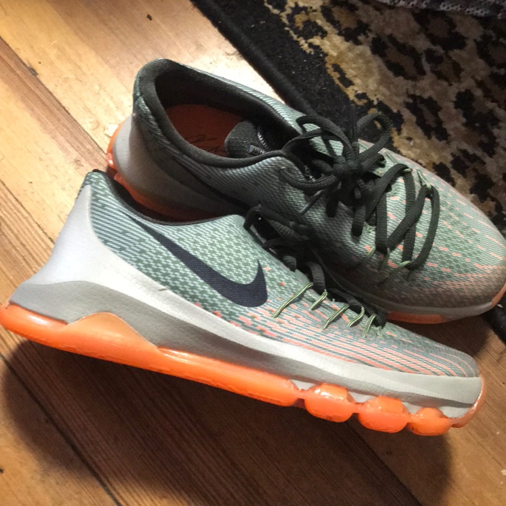 KD GREEN AND ORANGE SNEAKERS